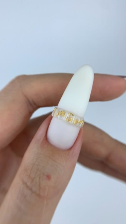 NAILSOFTHEDAY-Love-is-Clear-przeroczysty-zel-guma-dla-3D-zdobien-15-g_[2127]_480.jpg