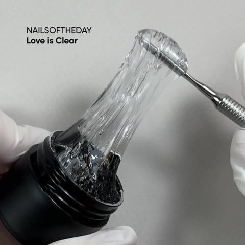 NAILSOFTHEDAY-Love-is-Clear-przeroczysty-zel-guma-dla-3D-zdobien-15-g_[2126]_480.jpg
